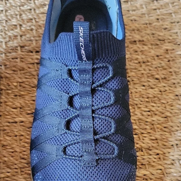 Skechers Navy Blue Slip On Women's Sneakers Size 7. Walking Shoes - Picture 7 of 9